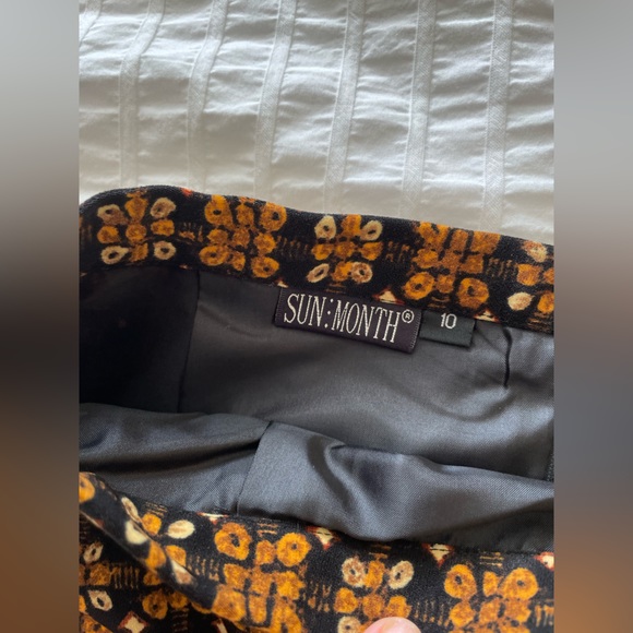 Skirt - mustard A line size small - Picture 5 of 8